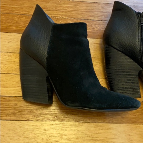 Black booties - Picture 4 of 10